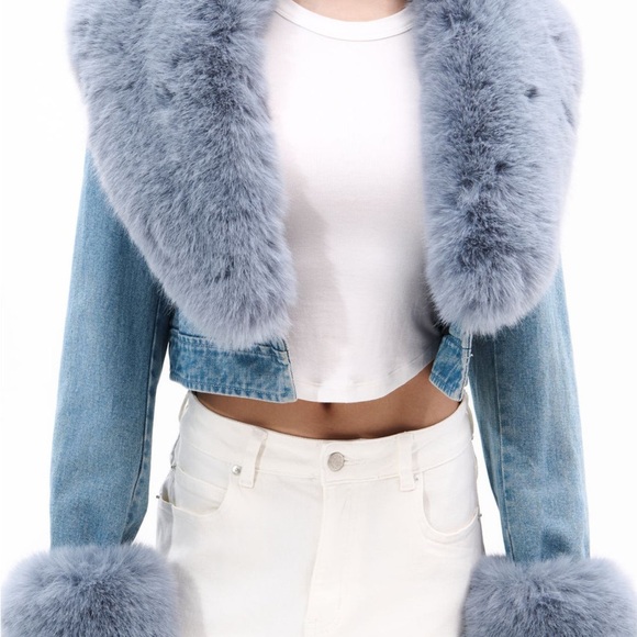 Women's Denim Jacket with Faux Fur Trim - Picture 4 of 10